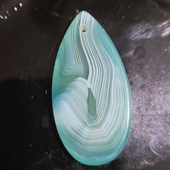 Green Lace Agate Tear Drop Pendant - Picture 2 of 2
